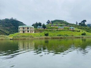 Cottage, 1 letto matrimoniale | Una scrivania, postazione laptop, lenzuola
