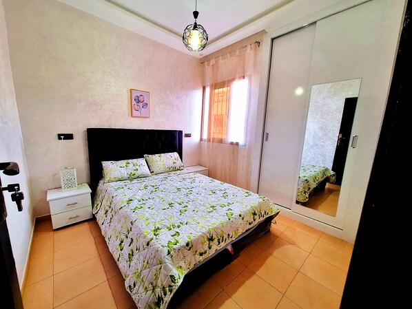 2 bedrooms, WiFi, bed sheets