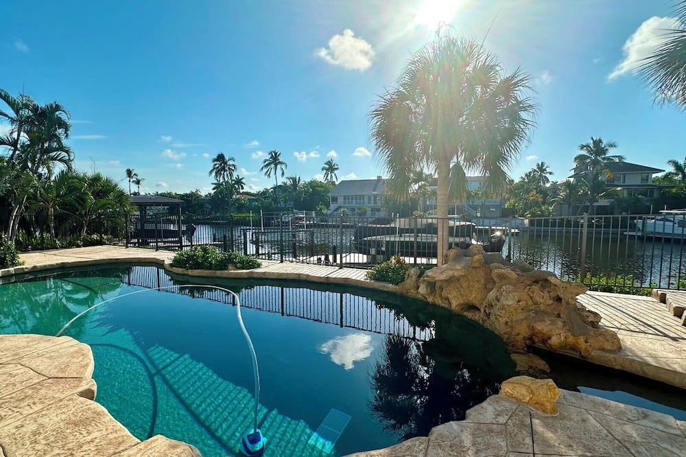 Latitude Adjustment - Upscale Executive Home