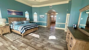 6 habitaciones, tabla de planchar con plancha y wifi gratis 