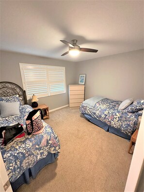 2 Schlafzimmer, Schreibtisch, WLAN, Bettwäsche