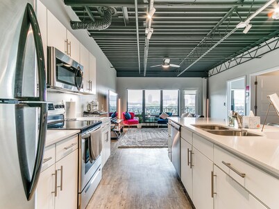 The Cartier Lux DT Apt w/Skyline View