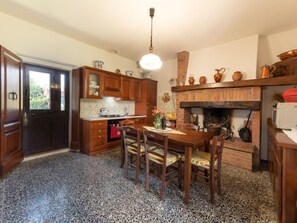 Fridge, microwave, oven, cookware/dishes/utensils