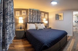 Elite Apartment | 3 bedrooms, iron/ironing board, free WiFi