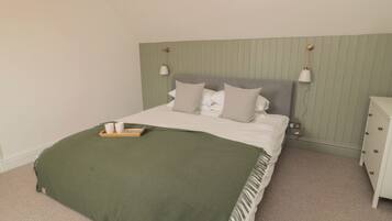 4 bedrooms, individually decorated, individually furnished, free WiFi