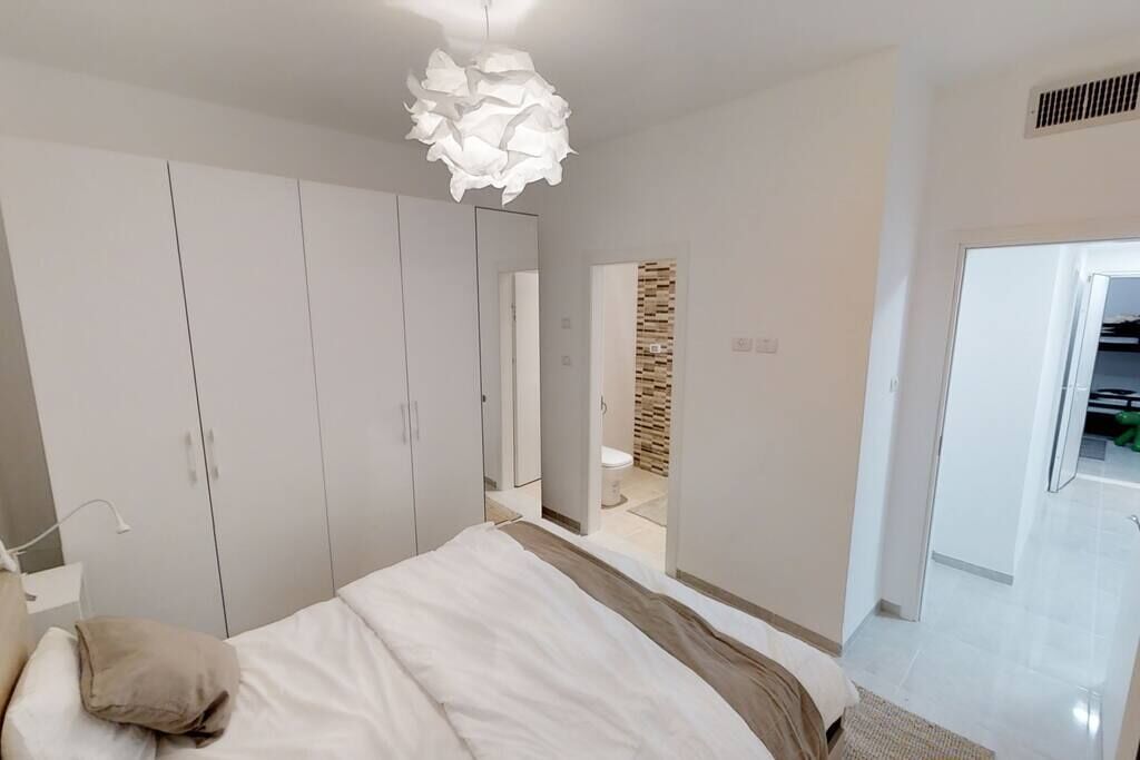 3 Schlafzimmer, Schreibtisch, Bügeleisen/Bügelbrett, WLAN