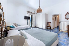 2 chambres, fer et planche à repasser, Wi-Fi gratuit, draps fournis