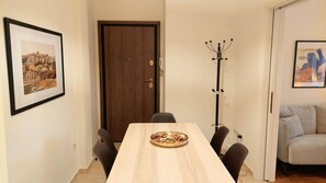 House | 3 bedrooms, Internet - Big Apartment in Acropolis Museum (Athens)