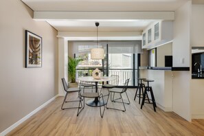 Appartement, 2 chambres, balcon (1) | Coin séjour