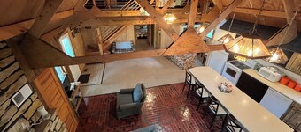 Private, cozy cabin on 13 acres with two ponds