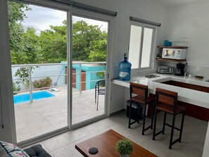 Private kitchen - AQUA GUESTHOUSE 6~ A+ INTERNET ~ STEPS TO THE BEACH (Puerto Morelos)