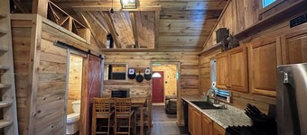 Cabin with river access