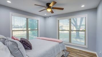 2 soveværelser, strygejern/strygebræt, internetforbindelse, sengetøj