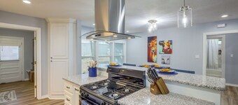 Sunny Hearne Home Near Universities!