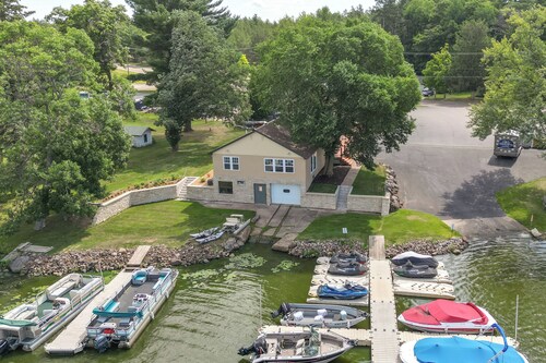 Cozy Lake Wissota Escape w/ Community Dock!