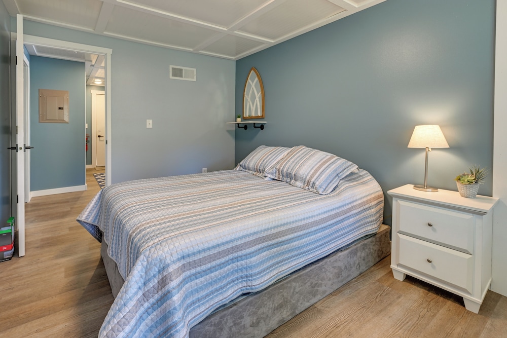 Chippewa Falls Getaway w/ Community Lake Access! Lake Wissota Vrbo