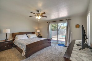 3 bedrooms, desk, iron/ironing board, travel cot - Family-Friendly Tucson Retreat w/ Pool & Yard! (Tucson)