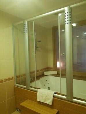 Roupões de banho, shampoo