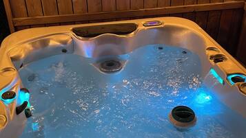 Tina de hidromasaje interior