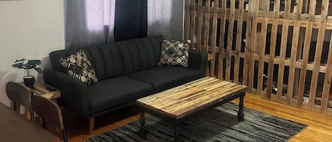 Smart TV, chimenea y videojuegos