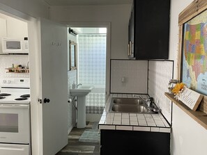Fridge, microwave, oven, stovetop - 1892 historical apartment (Mountain Iron)