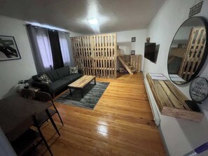 Smart-TV, Kamin, Videospiele