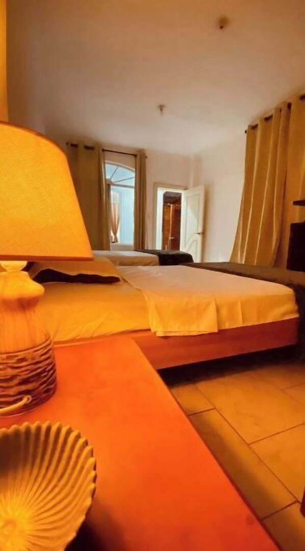 1 Schlafzimmer
