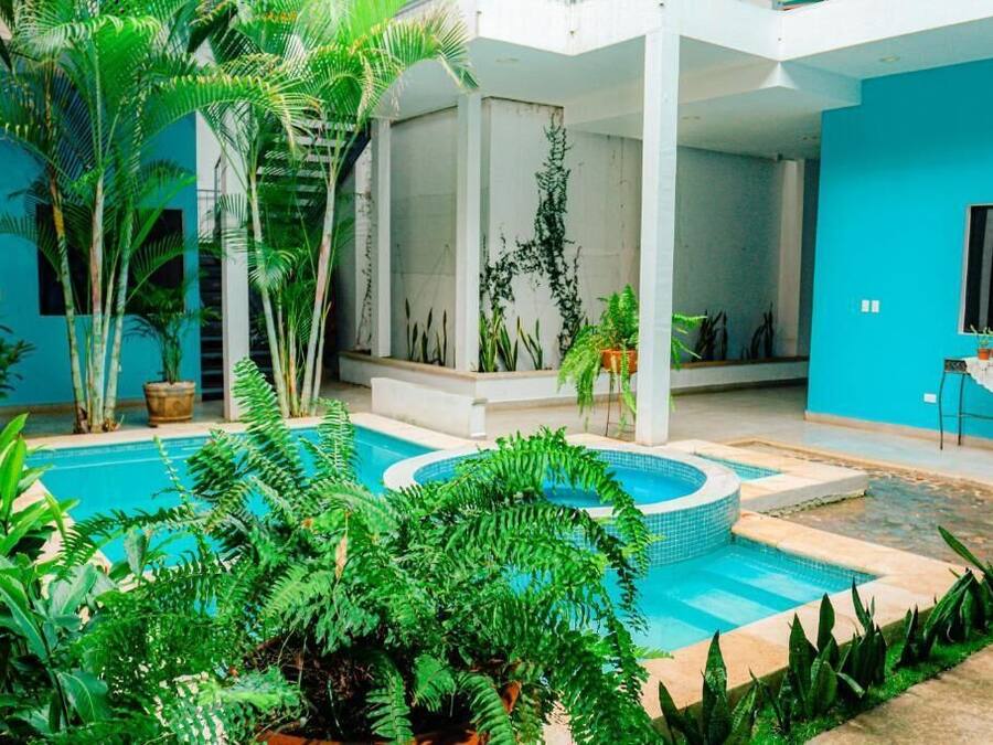 Kolam renang terbuka