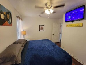 3 bedrooms, iron/ironing board, WiFi, bed sheets