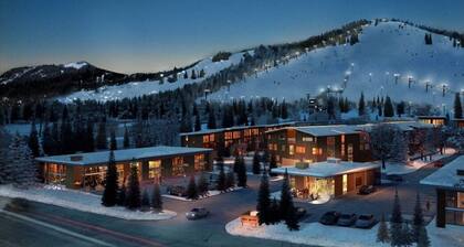 Downtown Snoqualmie Home - Hot Tub, Fully Fenced Yard - Pet Friendly!