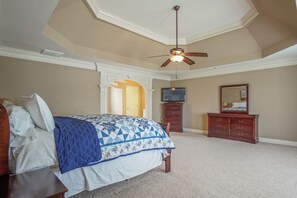 4 Schlafzimmer, Bügeleisen/Bügelbrett, WLAN, Bettwäsche