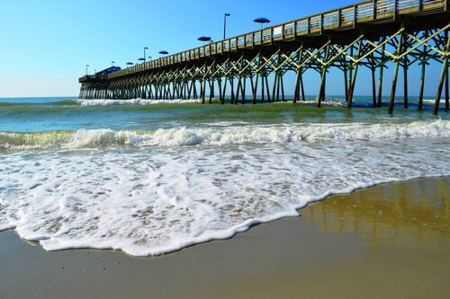 Cozy Coastal Cottage