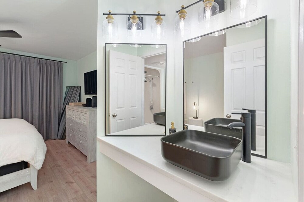 Cabana Palms Oceanfront Renovated King Bed Sauna Myrtle Beach Vrbo