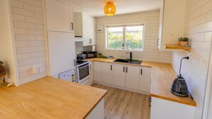 Unclassified image, 2 of 15, button - Starry Skies Cottage, Twizel (Twizel)