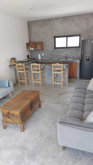 Familie villa, meerdere bedden, uitzicht op oceaan, tuin | Privékeuken | Een kookplaat