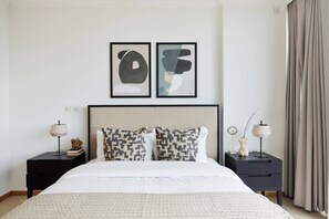 2 bedrooms, laptop workspace, iron/ironing board, free WiFi