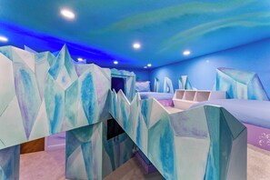 5 室のベッドルーム、アイロン / アイロン台、WiFi、ベッドシーツ