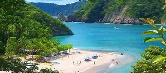 Paradise Found!  Spacious Tropical Private Retreat!
