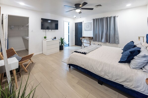 4 عدّة غرف نوم ومكواة/لوح كي وواي فاي مجانًا وملاءات أسرّة