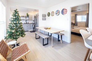 تناول الطعام