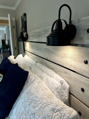 2 bedrooms, desk, iron/ironing board, travel cot