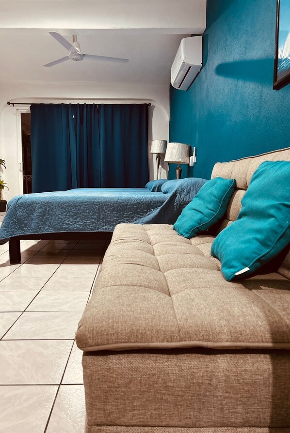 1 bedroom, iron/ironing board, WiFi, bed sheets - Complete Apartment Near the Malecon and the Beach (Puerto Vallarta)