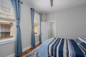 3 bedrooms, desk, iron/ironing board, free WiFi