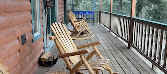 Beautiful & Cozy Mountain Cabin- less than 5 mins to Burro Street