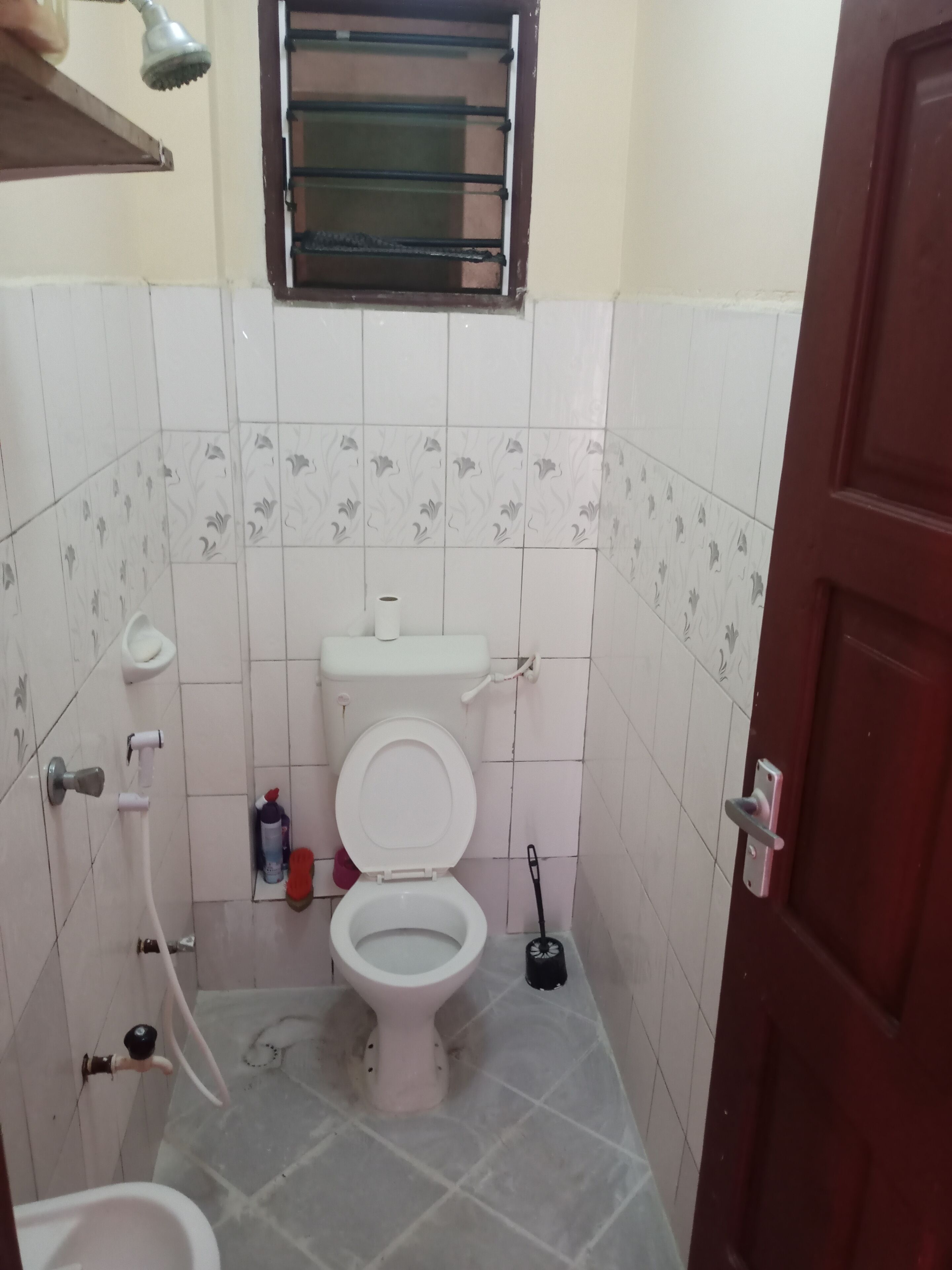 Handtücher, Seife, Toilettenpapier