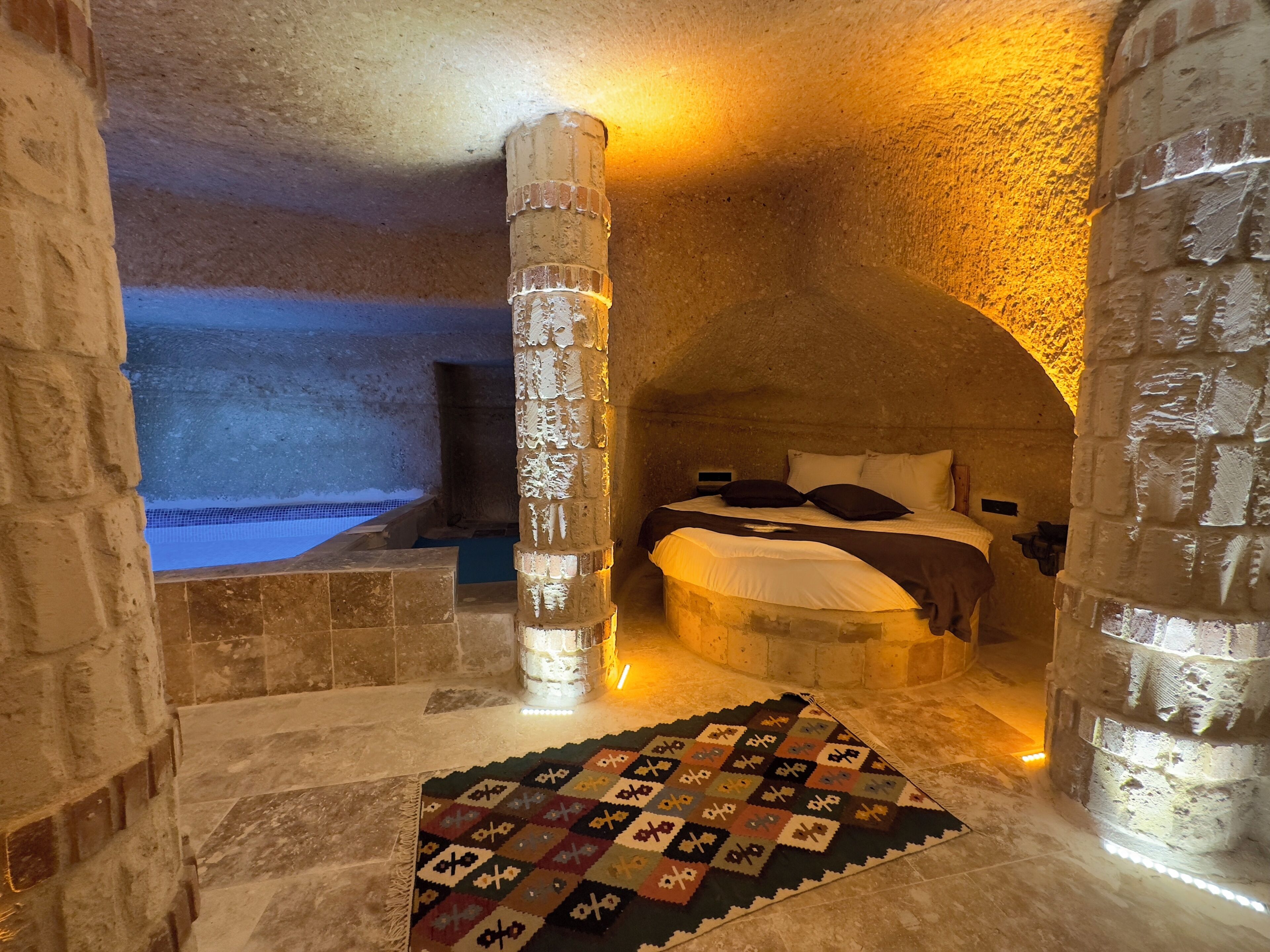 Kamar Bulan Madu | Seprai premium, selimut bulu angsa, dan tempat tidur Select Comfort