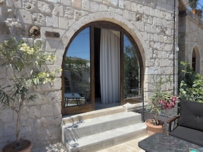 Fachada de la propiedad