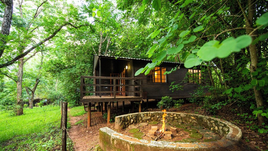 Buhleni Farm & Chalets