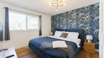 3 bedrooms, desk, iron/ironing board, WiFi