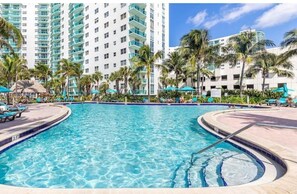 Outdoor pool, a heated pool - Luxe Oceanfront Condo in Hollywood Beach (Hollywood)